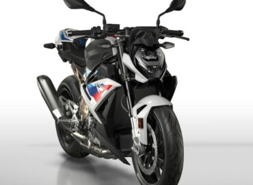 2021 BMW S 1000 R specs, features, variants, and price