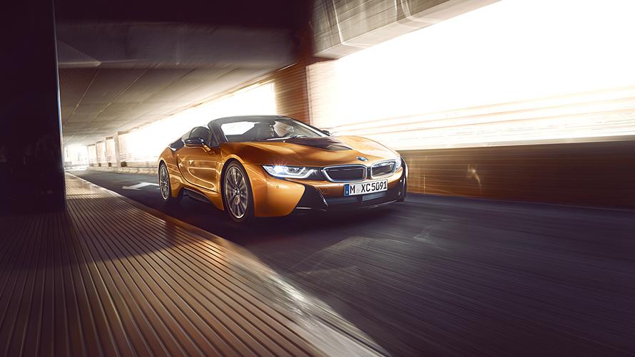 2021 BMW i8 Roadster in Gold