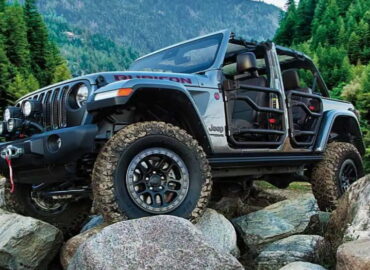 Jeep Wrangler Rubicon 392 V8 2021 automatic SUV features and price