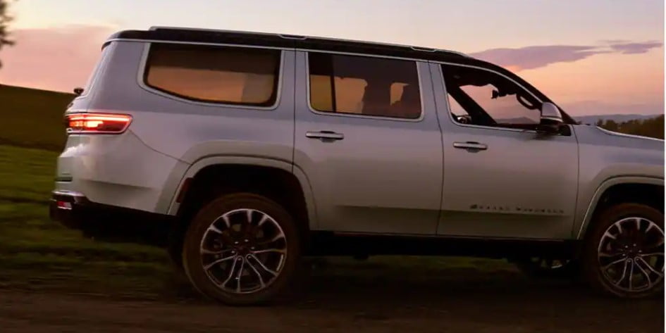 Jeep Grand Wagoneer side profile