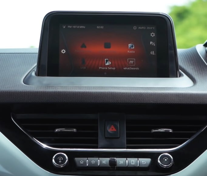 tata nexon 7-inch Floating style touch screen