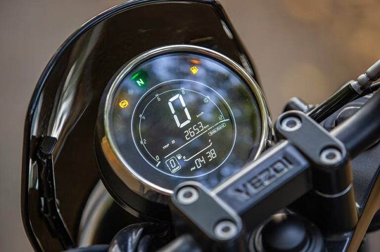 2023 Yezdi Roadster tries to revive a legendry brand - The Auto Blogs