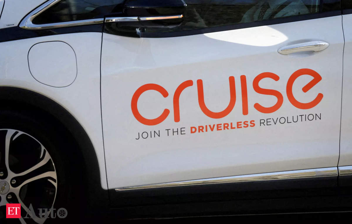GM’s Cruise suspends supervised and manual car trips, expands probes